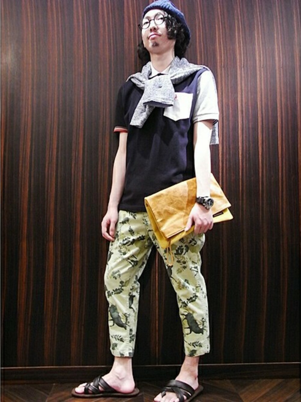 「FRED PERRYのFRED PERRY: ポケット ポロシャツ（ポロシャツ、ブルー系）」を使った、佐藤さん（メンズ・172cm）の春コーディネートの1枚目の写真