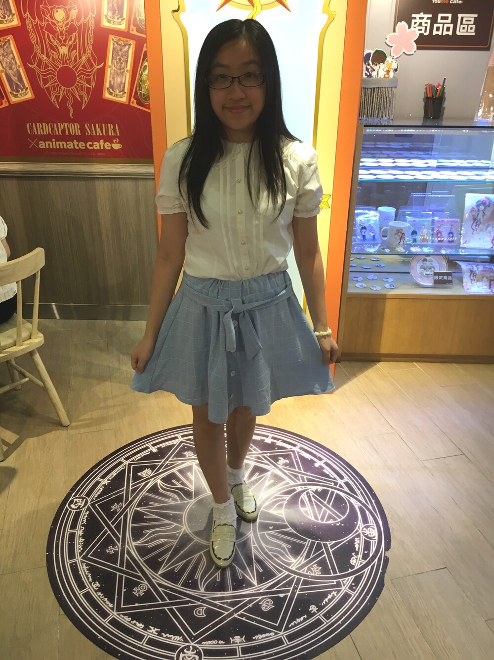 「夢展望のアイテム（シャツ/ブラウス、ホワイト系）」を使った、Phoebe Leeさん（レディース・153cm）の秋コーディネートの1枚目の写真