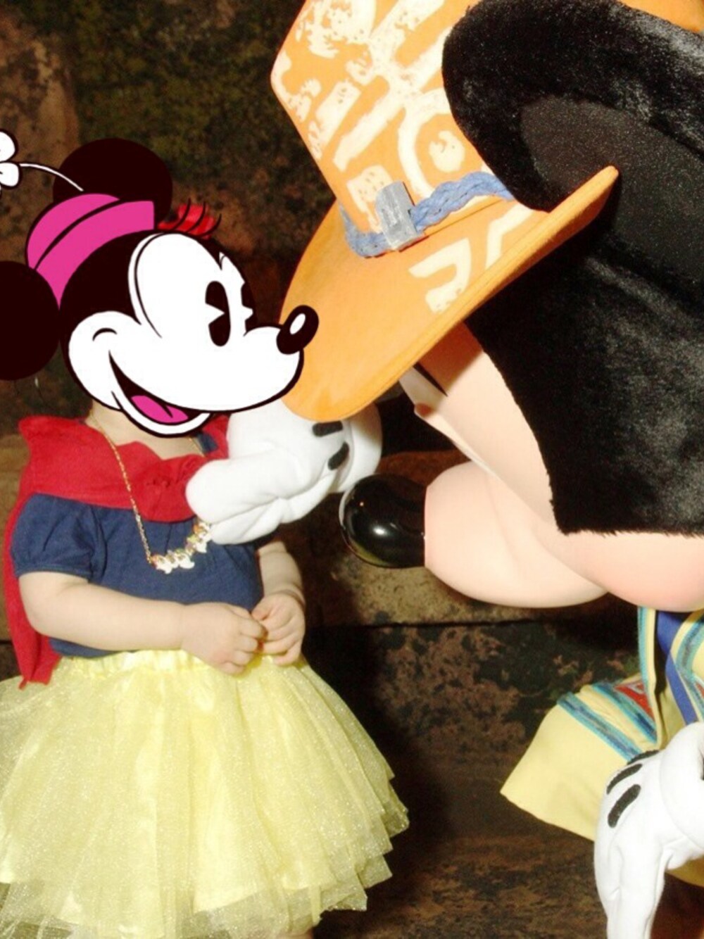 「kids、蛍光カラー、コスプレ、ディズニーコーデ」｜「ベーシックショートジャケット（カーディガン/ボレロ、ブルー系）」を使った、Rさん（キッズ・90cm）の冬コーディネートの1枚目の写真