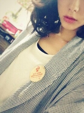 「缶バッチ」｜「アイテム（その他アウター）」を使った、こんどう みおさん（レディース・166cm）の秋コーディネート