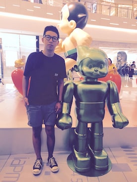 「Saturdays NYC（サタデーズ ニューヨークシティ ）のアイテム（カーゴパンツ）」を使った、Dyeさん（メンズ・170cm）の夏コーディネート