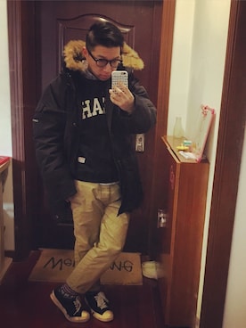 「Carhartt WIP（カーハートダブリューアイピー）のアイテム（ダウンジャケット/コート）」を使った、Dyeさん（メンズ・170cm）の冬コーディネート