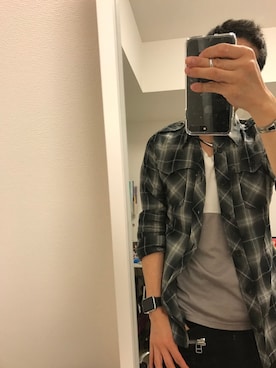 「SHELLAC（シェラック）のアイテム（トップス）」を使った、Mickyさん（メンズ・168cm）の秋コーディネート