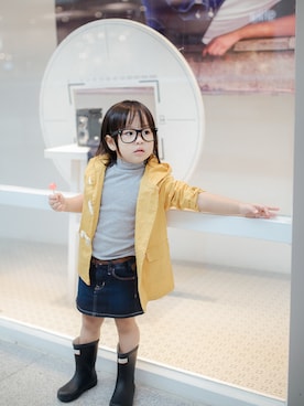 「アイテム（トレンチコート、イエロー系）」を使った、c.Taoさん（キッズ・100cm）の秋コーディネート