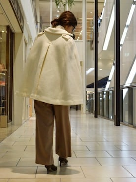 「マント」｜「アイテム（その他アウター）」を使った、mikiさん（レディース・163cm）の秋コーディネート