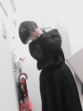 「i'm sterのアイテム（シャツ/ブラウス、ブラック系）」を使った、마오さん（レディース・163cm）の夏コーディネート