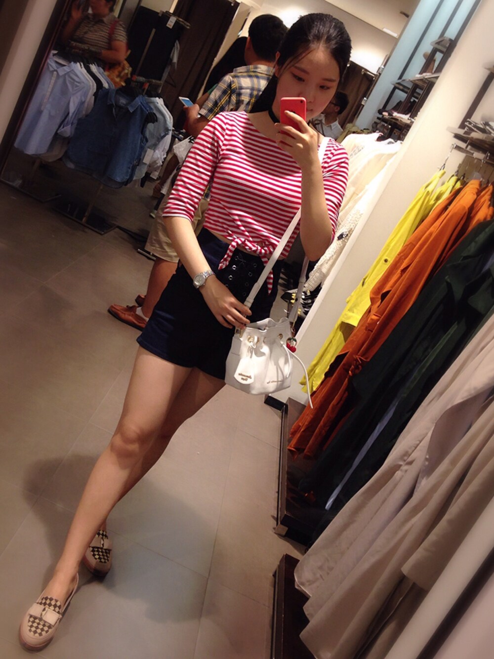 「JUMP」｜「SAMANTHAVEGAのアイテム（ドラムバッグ、ホワイト系）」を使った、Monicaさん（レディース・168cm）の夏コーディネートの1枚目の写真