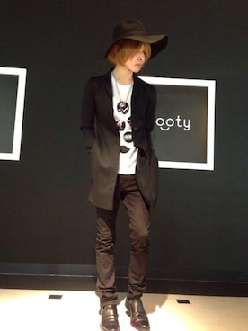 「JIL SANDER（ジルサンダー）のアイテム（チェスターコート）」を使った、のーたりんのたりん。さん（メンズ・173cm）の秋コーディネート