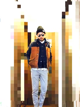 「アイテム（ダウンベスト、ブラウン系）」を使った、しんさん（メンズ・182cm）の春コーディネート