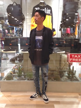 「WHITELAND（ホワイトランド）のアイテム（MA-1）」を使った、LHP池袋スタッフ４さん（メンズ・170cm）の秋コーディネート