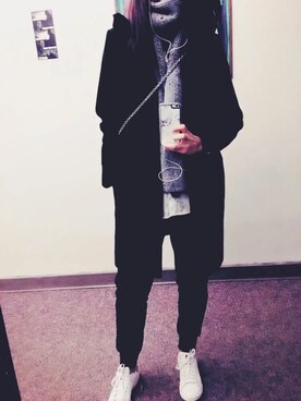 「COS（コス）のアイテム（ダウンジャケット/コート）」を使った、Ālexさん（レディース・178cm）の夏コーディネート