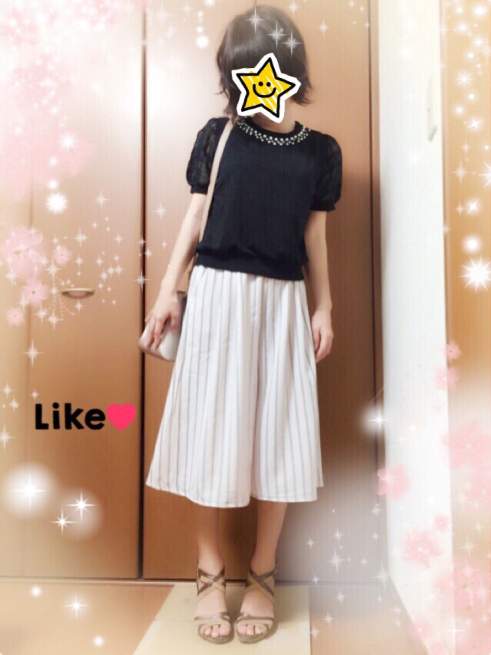 「ガウチョパンツ、ストライプ、トップス、オフスタイル」｜「GUの（GU）イージードレープガウチョパンツ（ストライプ）（パンツ、ホワイト系）」を使った、サラさん（レディース・154cm）の春コーディネートの1枚目の写真
