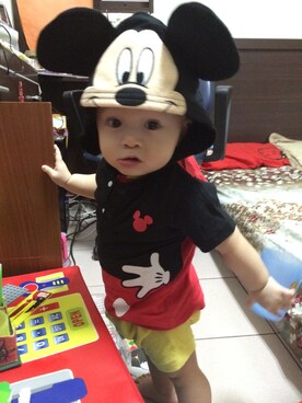 「アイテム（ロンパース、ブラック系）」を使った、啾沙發さん（キッズ・80cm）の春コーディネート