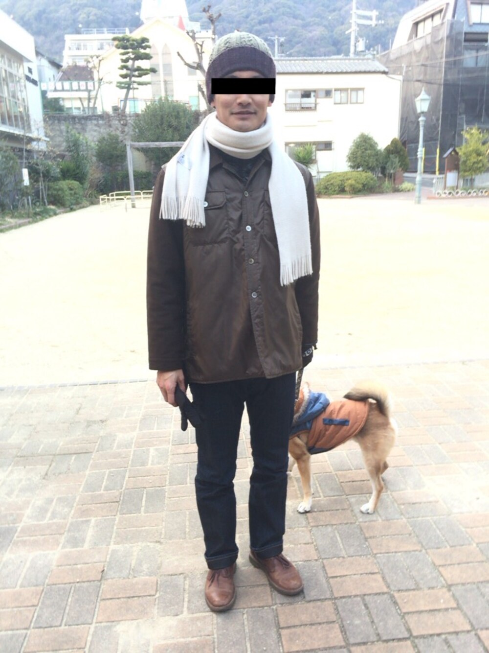 「いぬ♡」｜「TAKEO KIKUCHIのアイテム（ニットキャップ/ビーニー、パープル系）」を使った、エイジさん（メンズ・164cm）の冬コーディネートの1枚目の写真