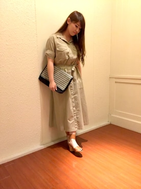 「アイテム（クラッチバッグ）」を使った、koizumiさん（レディース・156cm）の春コーディネート