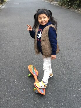 「OLD NAVY（オールドネイビー）のアイテム（Vest、ベージュ系）」を使った、smileさん（キッズ）の秋コーディネート