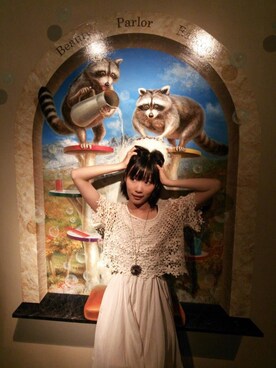 「MAJESTIC LEGON（マジェスティックレゴン）のわんぴーす（ワンピース、ホワイト系）」を使った、蟻の子さん（レディース・160cm）の春コーディネート