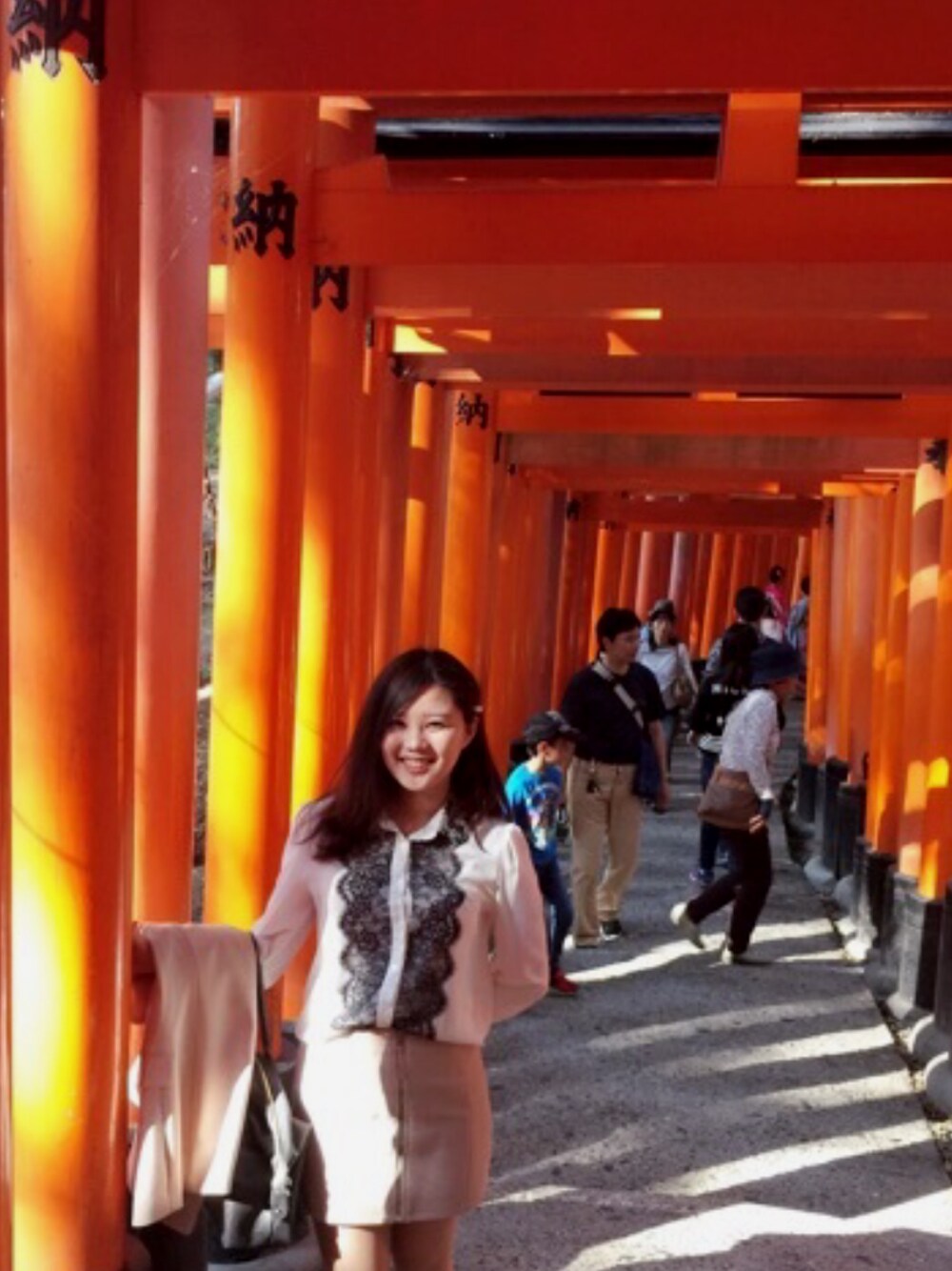 「キレイめ」｜「韓国で買いましたのアイテム（シャツ/ブラウス、ホワイト系）」を使った、まいさん（レディース・156cm）の秋コーディネートの1枚目の写真