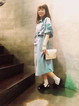 「サックスブルー」｜「アイテム（ステンカラーコート）」を使った、misaさん（レディース・157cm）の冬コーディネート