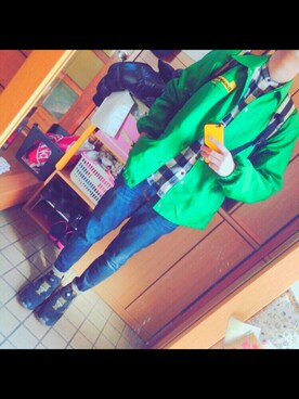 「ノーカラーシャツ」｜「アイテム（ナイロンジャケット）」を使った、つーしさん（メンズ・177cm）の春コーディネート