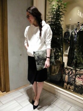 「Salon de la Trinite'/D'issy（サロン デュ ラ トリニーテ/ディッシー）のアイテム」を使った、D'issy福岡店スタッフさん（レディース・168cm）の春コーディネート