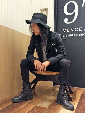 「VENCEEXCHANGE（ヴァンスエクスチェンジ）のアイテム（ライダースジャケット）」を使った、VENCE EXCHANGE MEN'S STAFFさん（メンズ・173cm）の秋コーディネート