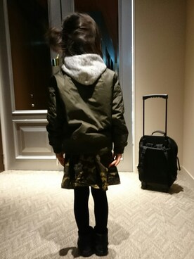 「UNIQLO（ユニクロ）のアイテム（ジャケット/アウター、グリーン系）」を使った、MINEさん（キッズ）の冬コーディネート