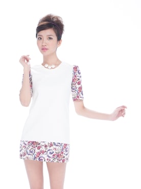 「ricori（リコリ）のアイテム」を使った、杉山エリカさん（レディース・171cm）の秋コーディネート