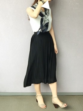 「ノースリーブニット」｜「アイテム（財布/小物）」を使った、leo8ruccaさん（レディース・160cm）の夏コーディネート