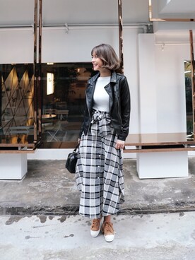 「model」｜「アイテム（ライダースジャケット）」を使った、ANWAIIさん（レディース・165cm）の秋コーディネート