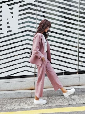 「model」｜「アイテム（スーツジャケット）」を使った、ANWAIIさん（レディース・168cm）の秋コーディネート