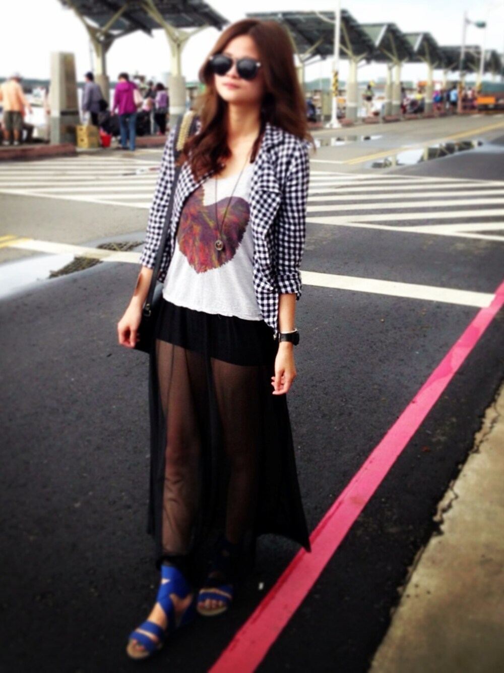 「Taiwan、H&M、adidas、綠島、格子」｜「H&Mのアイテム（タンクトップ、グレー系）」を使った、羅皮loさん（レディース・163cm）の夏コーディネートの1枚目の写真