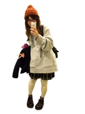 「タイツ×靴下」｜「アイテム（スウェット）」を使った、は む こさん（レディース・150cm）の冬コーディネート