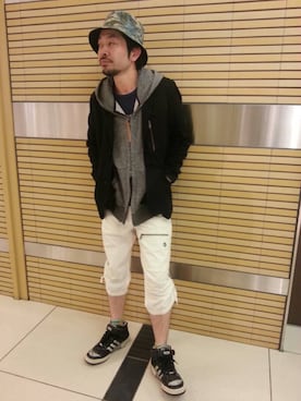 「アイテム（カーゴパンツ、ホワイト系）」を使った、mur@さん（メンズ・171cm）の春コーディネート