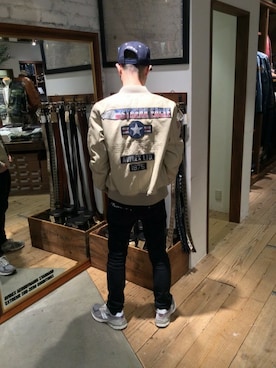 「AVIREX（アヴィレックス）のアイテム（MA-1）」を使った、mur@さん（メンズ・171cm）の秋コーディネート