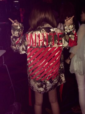 「OFF-WHITE」｜「アイテム（ミリタリージャケット）」を使った、YUFUさん（レディース・153cm）の夏コーディネート