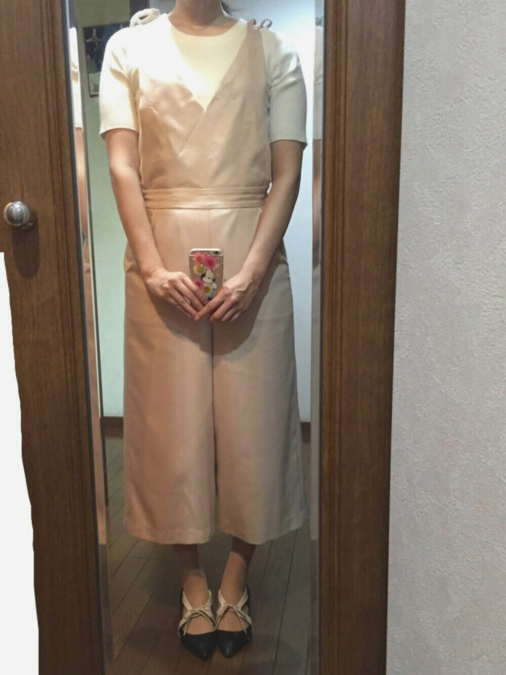 「ドラフト31、サロペット、レースアップシューズ、白、31 Sons de mode、willselection、シンプルコーデ、ガーリー、休日スタイル、夏コーデ」｜「31 Sons de modeの肩ボタンラグランプルオーバー（ニット/セーター、ホワイト系）」を使った、そらそらさん（レディース・160cm）の春コーディネートの1枚目の写真
