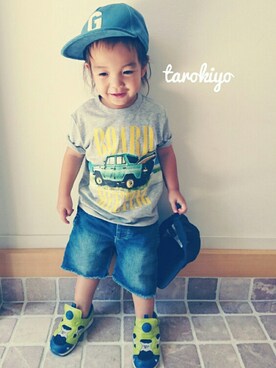 「GAP（ギャップ）のアイテム（Tシャツ/カットソー、グレー系）」を使った、tarokiyoさん（レディース）の夏コーディネート