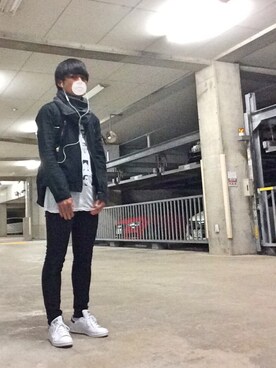 「ブラック×ホワイト」｜「アイテム（ブルゾン）」を使った、しょた。さん（メンズ・172cm）の冬コーディネート