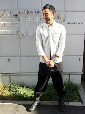 「アイテム（バングル/リストバンド）」を使った、Ryunosuke Terashiさん（メンズ・175cm）の秋コーディネート