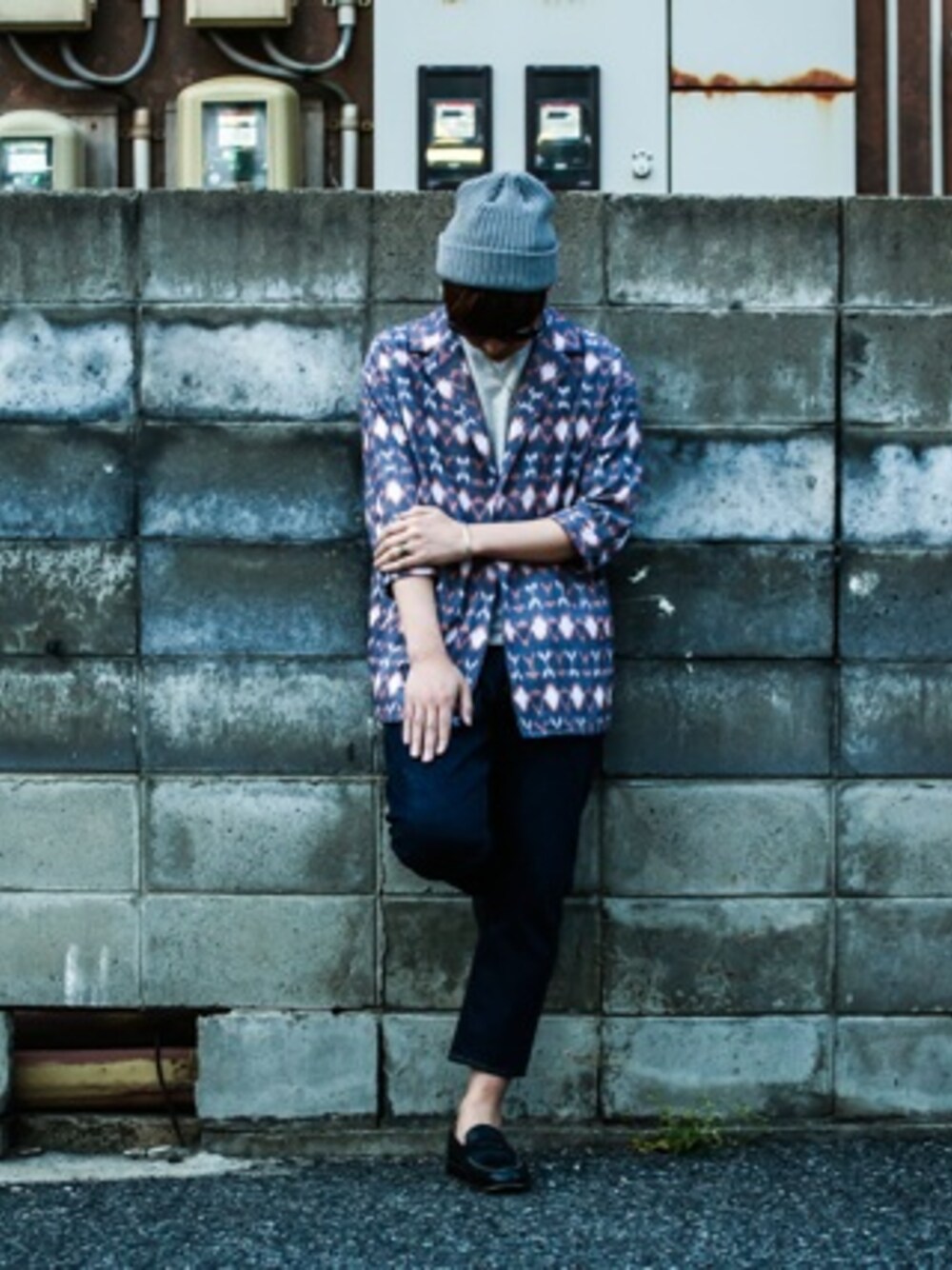 「ローファー、ニットキャップ、スナップ、WHIZ LIMITED、スタイリング、春、varde77、コーディネート」｜「Varde77のLISTLESSNESS JACKET （テーラードジャケット、その他）」を使った、compass hamauraさん（メンズ・171cm）の春コーディネートの1枚目の写真