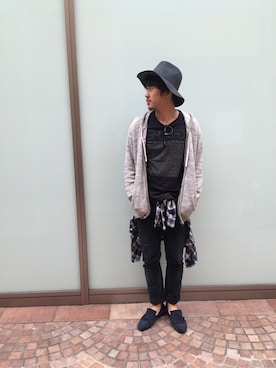 「アイテム（モカシン/デッキシューズ）」を使った、今井としひろさん（メンズ・172cm・20代）の冬コーディネート