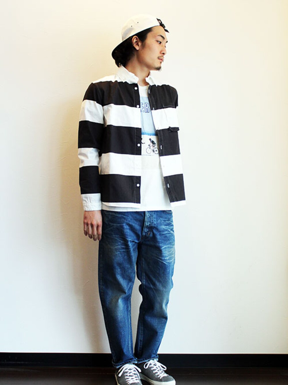 「デニム、ボーダー、ホワイト」｜「THE STAKE (ザ・ステイク) " 5PANEL CAP " canvas （キャップ、その他）」を使った、miyachiさん（メンズ・174cm）の春コーディネートの1枚目の写真
