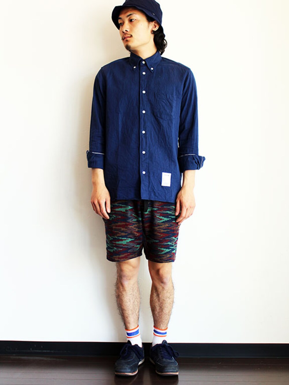 「スニーカー、anapau、 THE COLOR、バケットハット、ハットコーデ、ボタンダウン、ショーツスタイル、柄ショーツ、THE UNION、夏アイテム」｜「THE COLORのTHE COLOR (ザ・カラー) " ONE HAT "（ハット、その他）」を使った、miyachiさん（メンズ・174cm）の春コーディネートの1枚目の写真