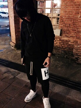 「RICK OWENS」｜「アイテム（その他トップス）」を使った、Allenchen13さん（メンズ・176cm）の春コーディネート
