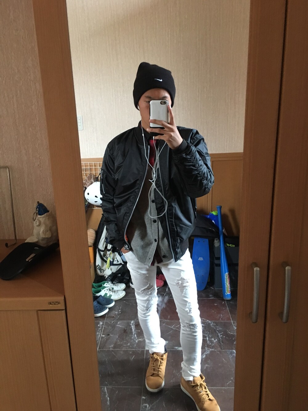 「GEARTREKのアイテム（ジャケット/アウター、ブラック系）」を使った、onechandog[相互フォロー]さん（メンズ・170cm）の冬コーディネートの1枚目の写真
