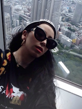 「chanel」｜「アイテム（ニットキャップ/ビーニー）」を使った、Stars Xuさん（レディース・170cm）の秋コーディネート