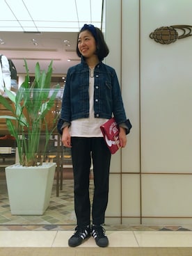 「アイテム（クラッチバッグ、レッド系）」を使った、atsumi_kuwabaraさん（レディース・158cm）の春コーディネート