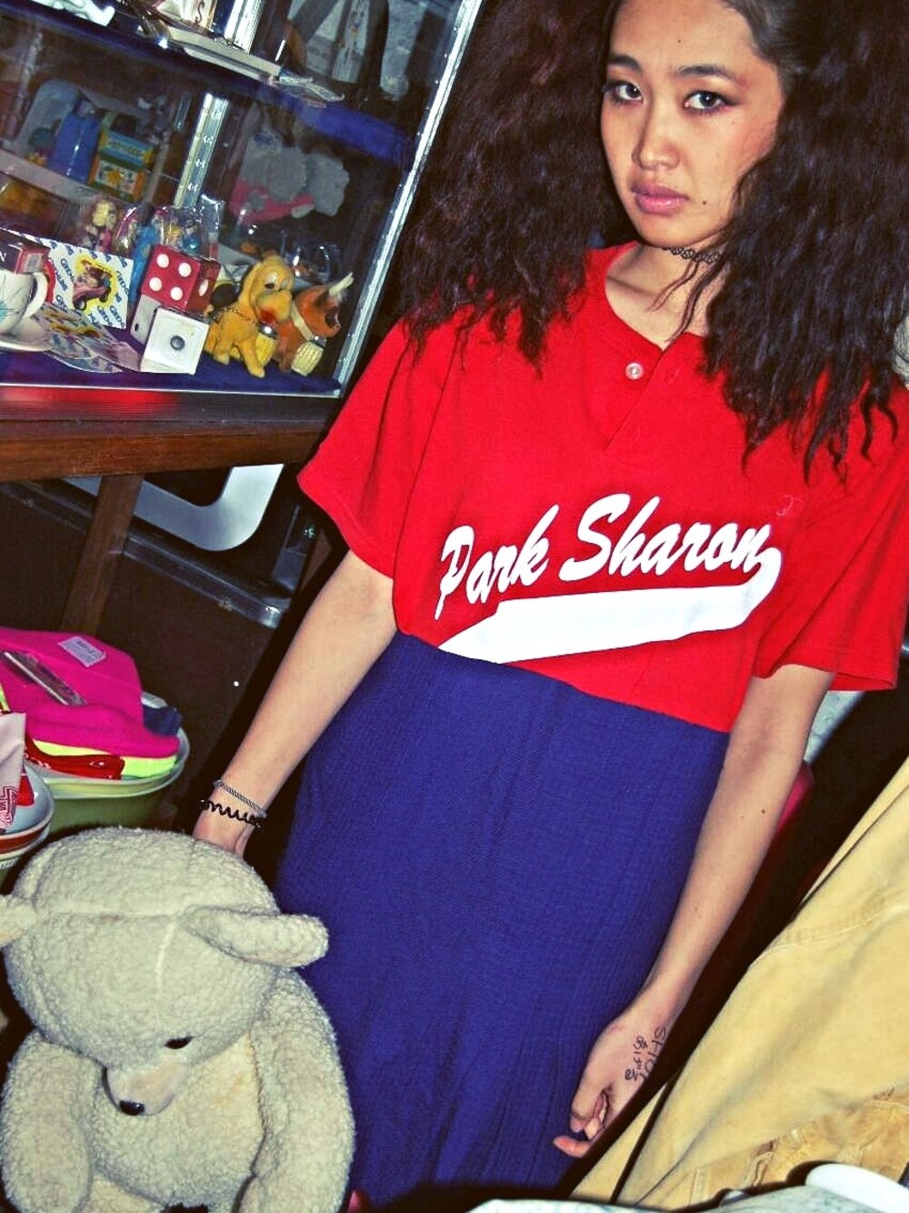 「ワンピース、リメイク、スポーツ、切替、チア、チアガール」｜「SWIVEL SLUM DIVEのREMAKE CHEER ONE PEACE✌︎（ワンピース、レッド系）」を使った、SWIVEL SLUM DIVEさん（レディース・165cm）の春コーディネートの1枚目の写真