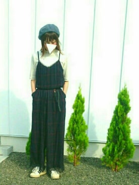 「リブT」｜「アイテム（つなぎ/オールインワン）」を使った、minakoさん（レディース・160cm）の秋コーディネート